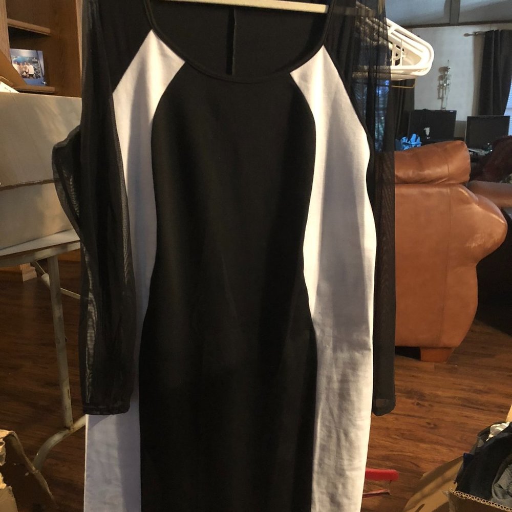 Sexy Midi Dress with sheer sleeves